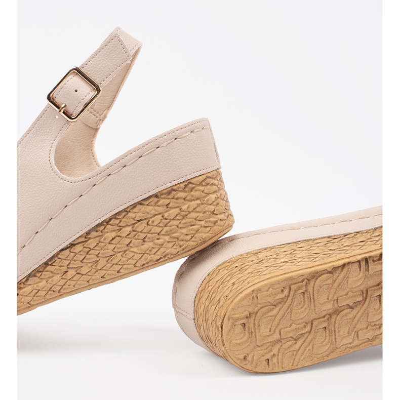 Goodin Kevyt -beige -sandaalit matalalla kiilalla 2