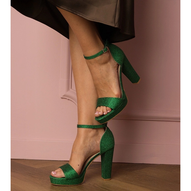 Vihreät naisten korkeat kimaltelevat sandaalit 1