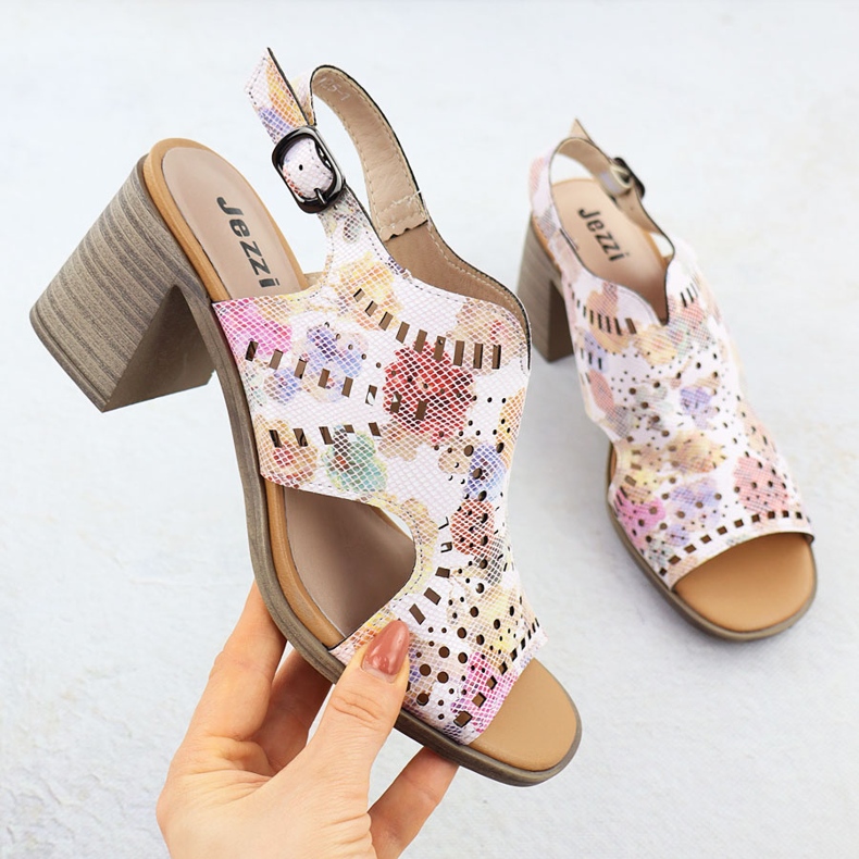 Naisten avoimet naisten sandaalit kukilla Jezzi 24125 vaaleanpunainen 1