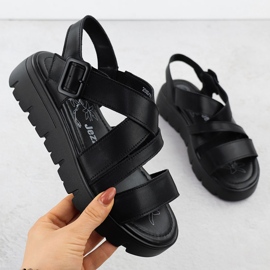 Naisten nahka sandaalit laiturilla Roman Black Jezzi 8716 musta 1