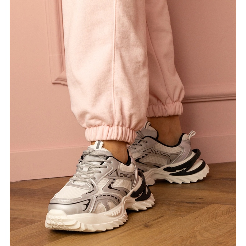 Hopea -urheilut paksulla pohjalla 1