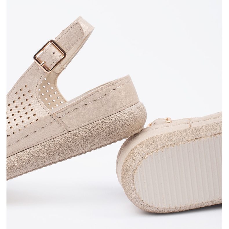 Goodin Kevyet hasselisäiset sandaalit kultainen 2