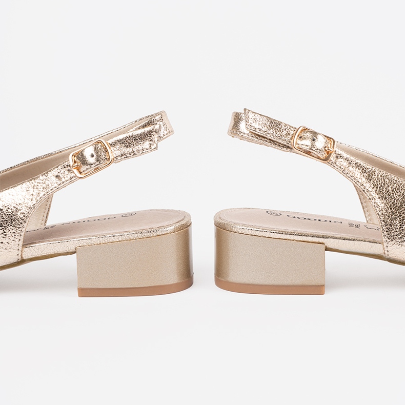 Goodin Kultaiset matalalla olevat sandaalit kultainen 1