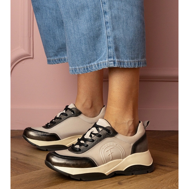 Harmaa urheilun lenkkarit naiset 1