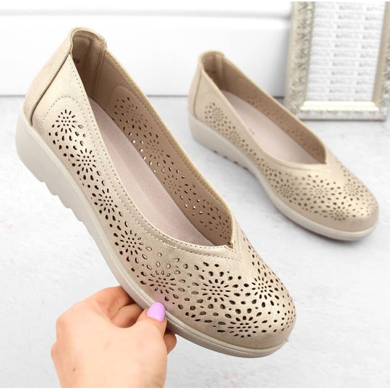 Harjakatkoiset kiilakengät Potocki W WOL238 kultaa kultainen 2