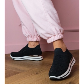 Mustat naisten lenkkarit laiturilla zirkonilla 1