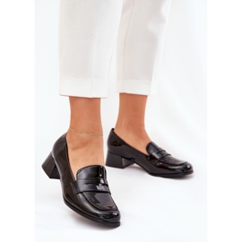 Matalalla mustalla pumpulla 1