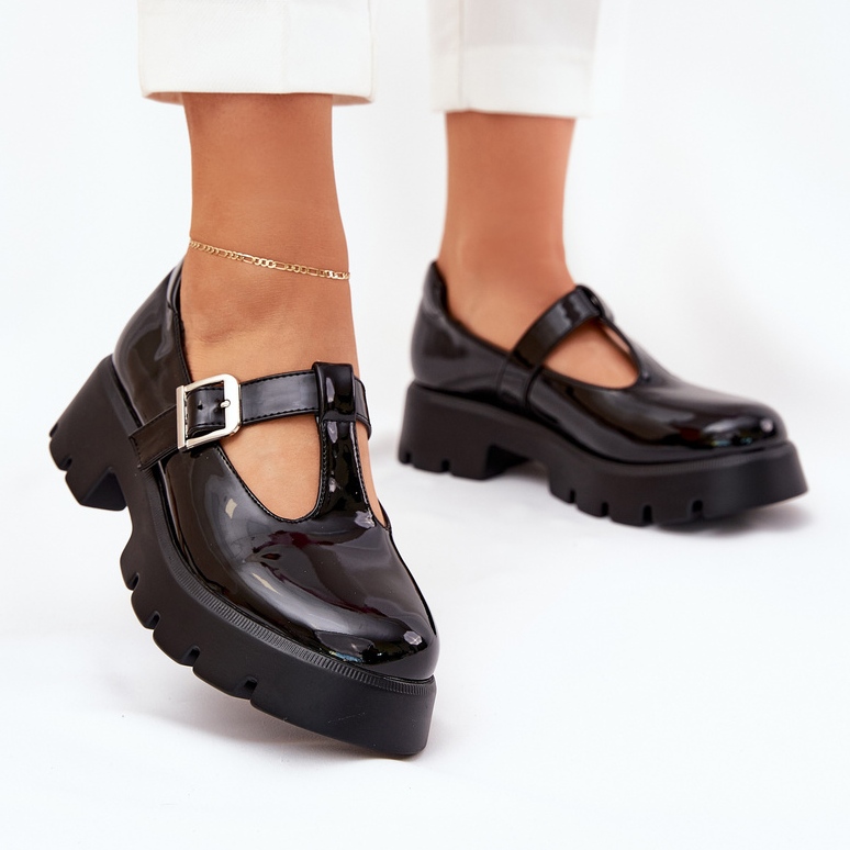 Maalattu naisten kengät, joissa puristimen lavalla ja litteät korkokengät musta 2