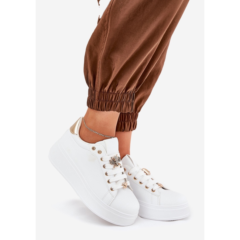 Naisten lenkkarit laiturilla valkoisilla nastoilla valkoinen 1