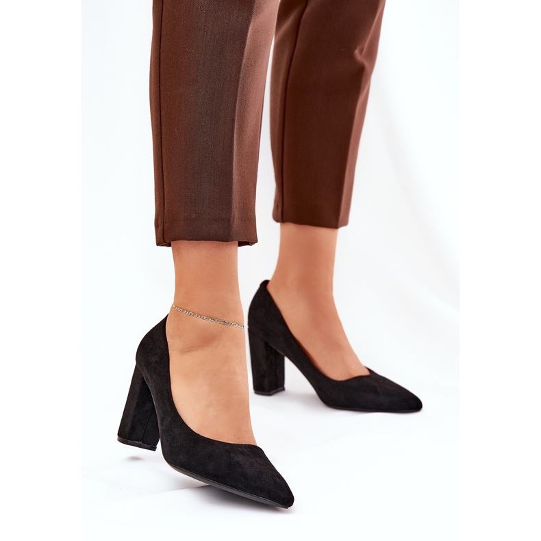 Eco -mokkanahkapumput pylväällä mustalla 2