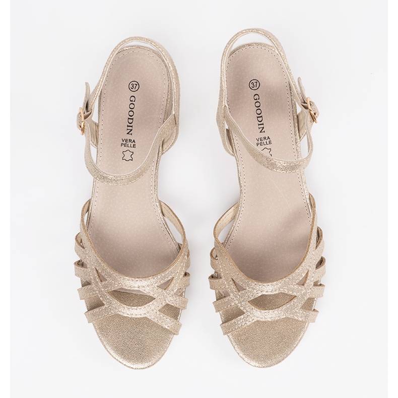 Goodin Kultaiset sandaalit, joissa on nahka kultainen 1