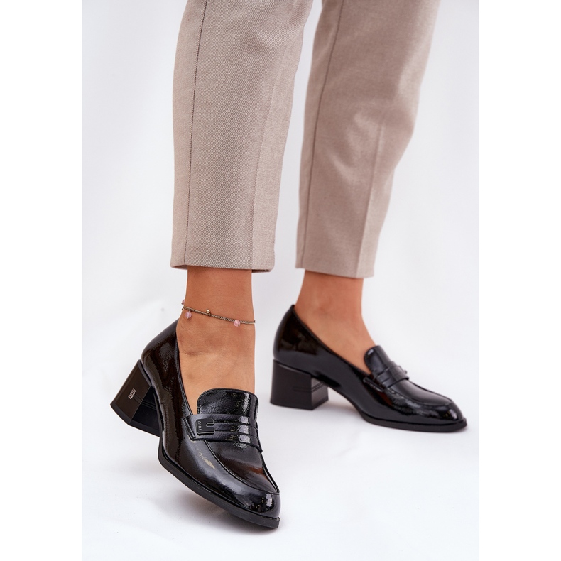 Maalatut nahkakengät Vinceza 18105 mustan korkokengän kanssa 2