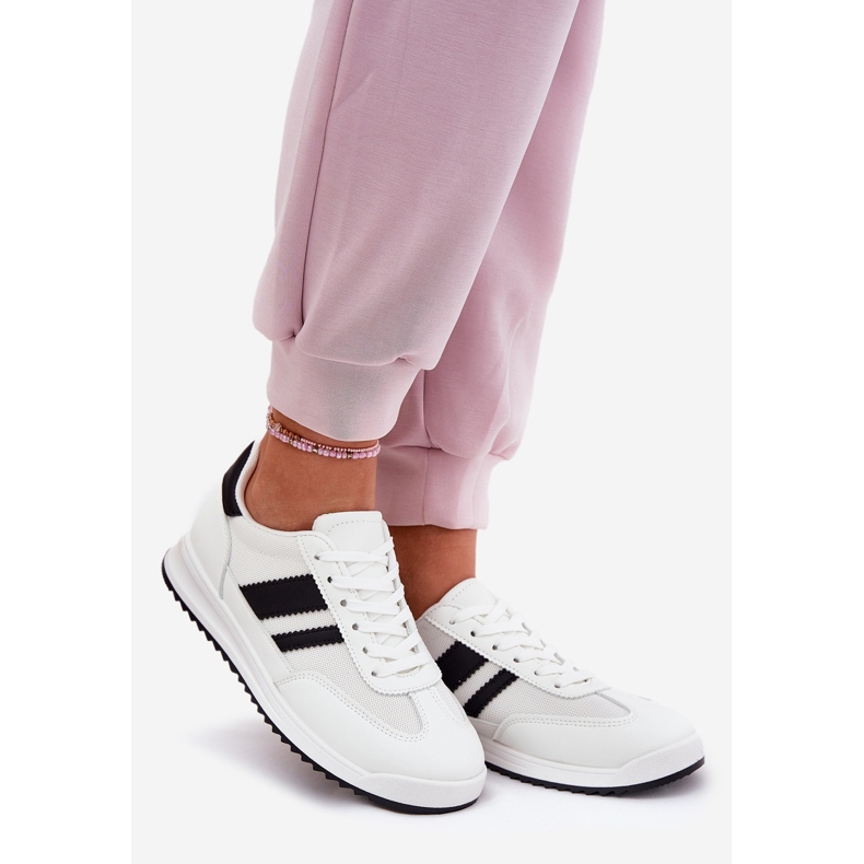 Evento Naisten lenkkarit, joissa on Eco mokkanahka valkoinen 1