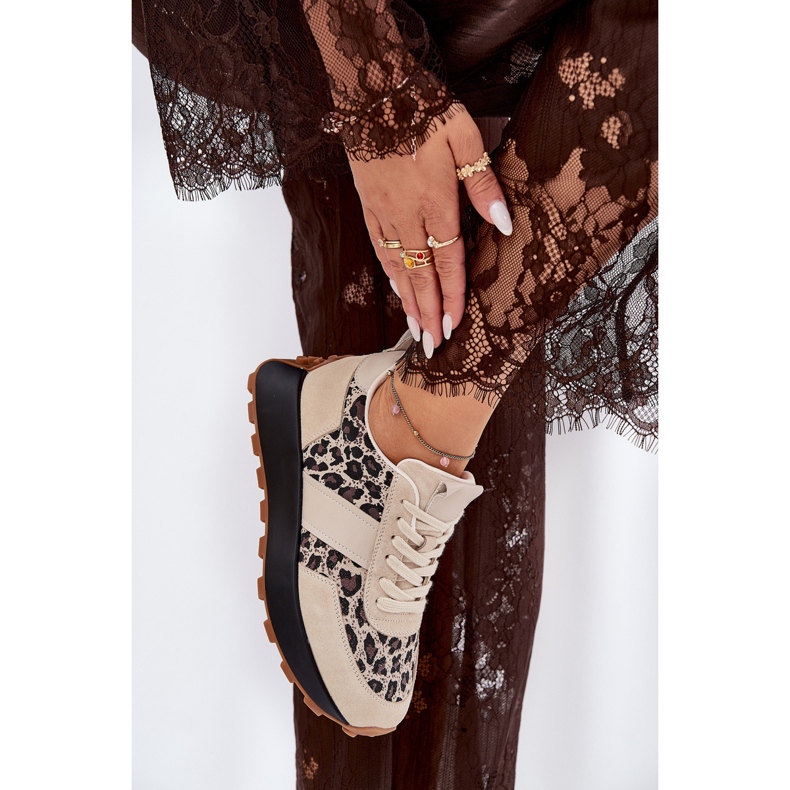 Naisten mokkanan lenkkarit laiturilla Leopard Vinceza 66793 beige 1