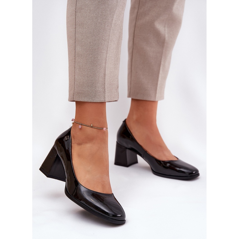 Nahkakalatetut pumput Vinceza 91130 Black Postissa musta 2