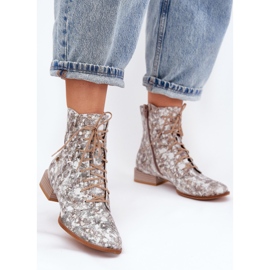 Nahkakuvioidut litteät Maciejka 06391-25 beige-saappaat 2