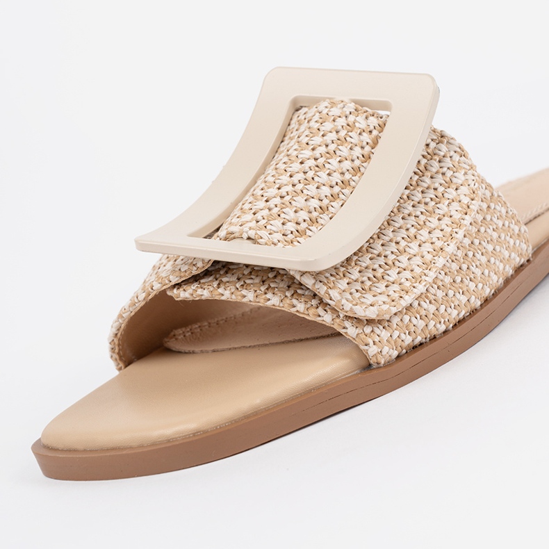 Goodin Tedeed -läpät tasaisella beige -pohjalla 1