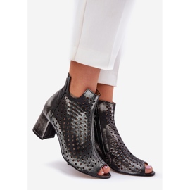 Nahkaiset harjakattoiset saappaat Maciejka 05420-01 Musta 1