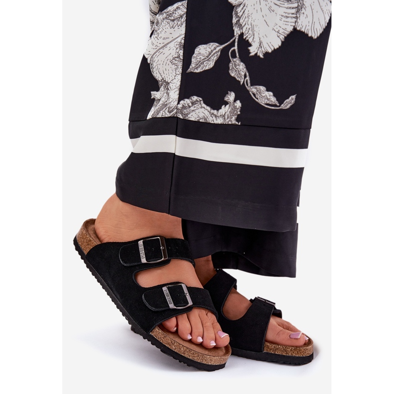 Big Star Naisten mokkanahkaiset flopsit iso tähti RR274A390 Mustat soljet 1