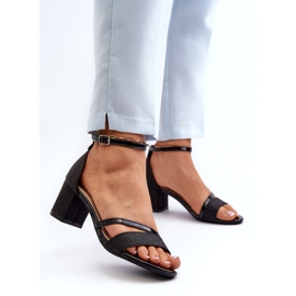 Vinceza Naisten glitter -sandaalit 20244 matalalla pylväällä mustalla 1