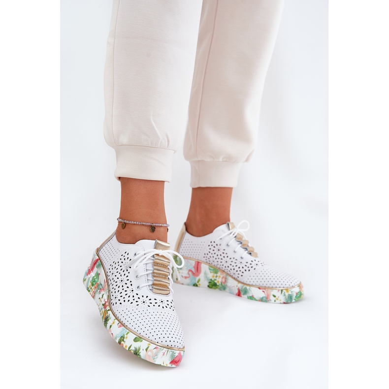 ARTIKER Naisten nahkaiset kengät taksikerille 56c1800 valkoinen ja kulta 2