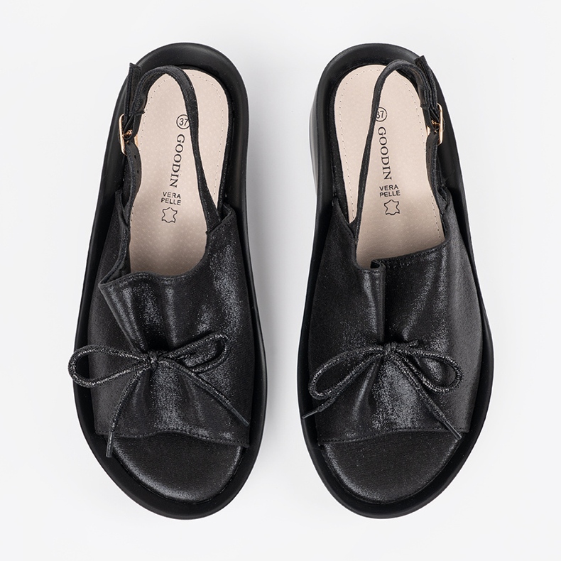 Goodin Mustat kiilan sandaalit, joissa on nahka 1