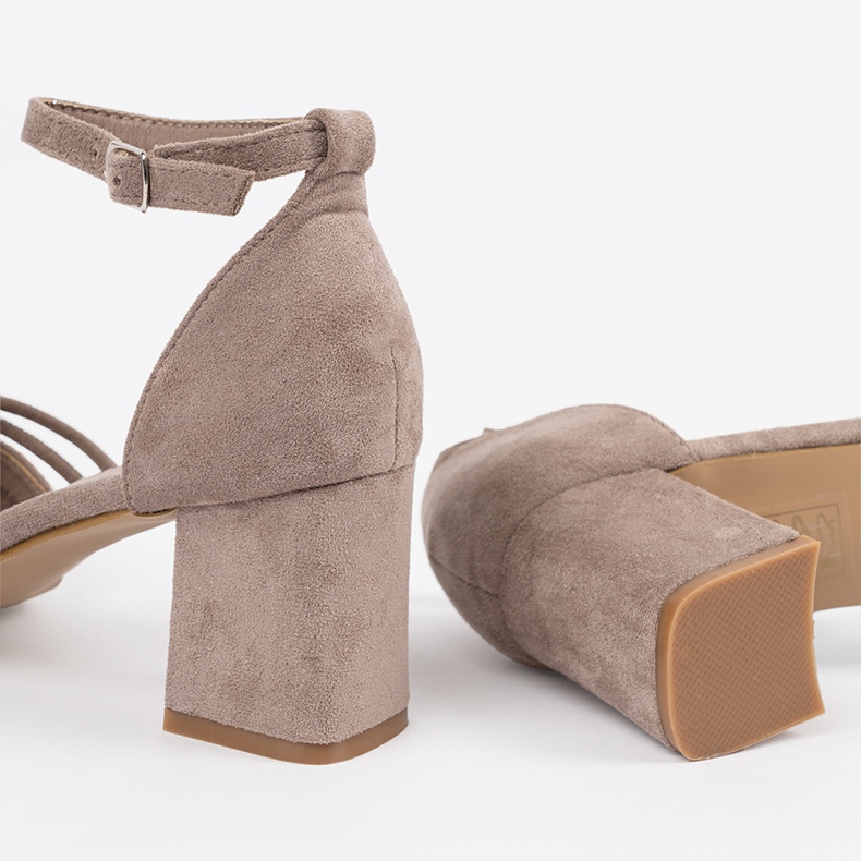 Goodin Beige mokkanahka sandaalit postitse 1