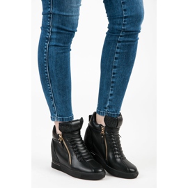 Mustat tennarit vetoketjulla 1