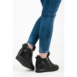 Mustat tennarit vetoketjulla 2