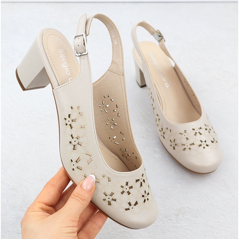 Naisten sandaalit, jotka ovat täynnä avoimia beige sergio leone sk179 1