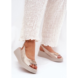 S.Barski Naisten nahkaiset sandaalit kiilalla koristeellisilla yksityiskohdilla S. Barski LR51-593 Goldista kultainen 2