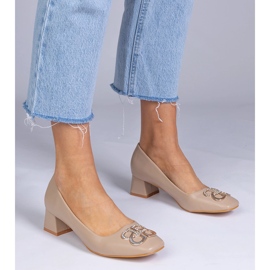 Ruskeat matalan pumpun pumput zirkonilla 2