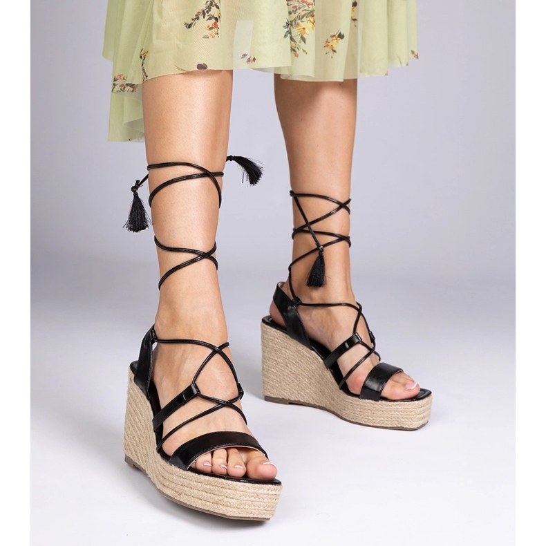 Mustat sandaalit EspAdrilles kiilalla 1