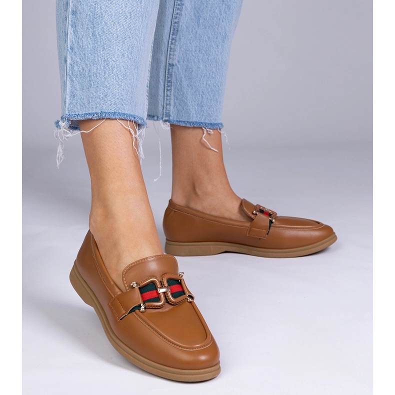 Ruskeat leipot, joissa on ekologista 1