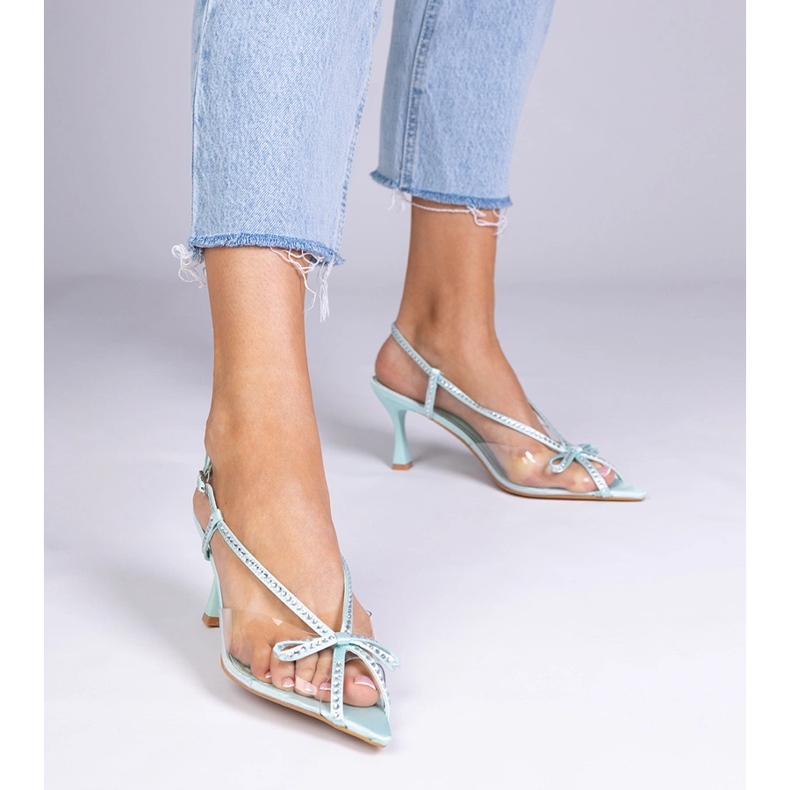 Vihreät läpinäkyvät sandaalit nastalla zirkonilla 1