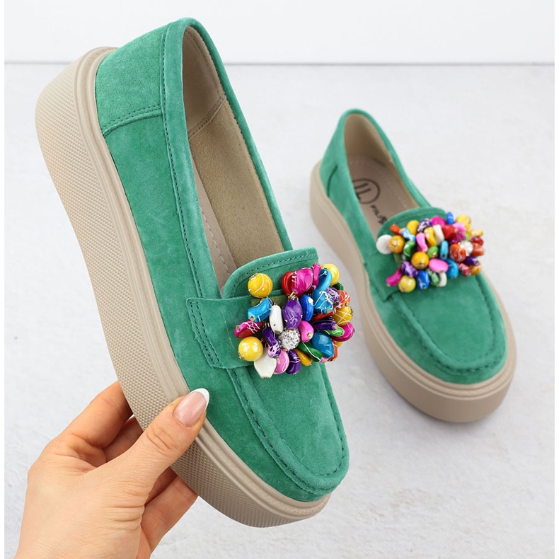 Nahkapesät lavalla vihreällä Filippo DP6765 -helmillä 1