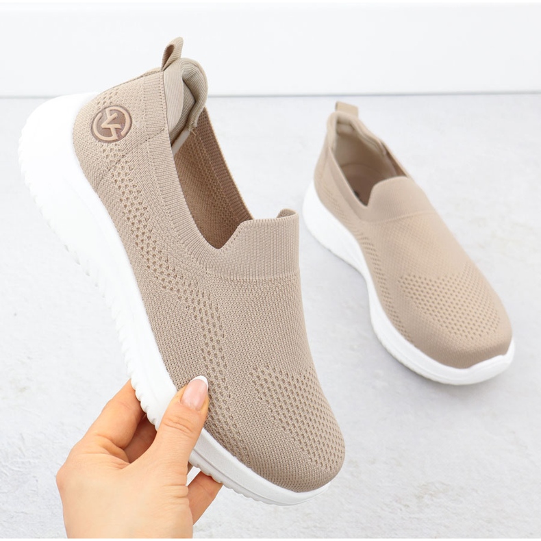 Naisten urheilukengät liukastuivat beige Vinceza 17367 1