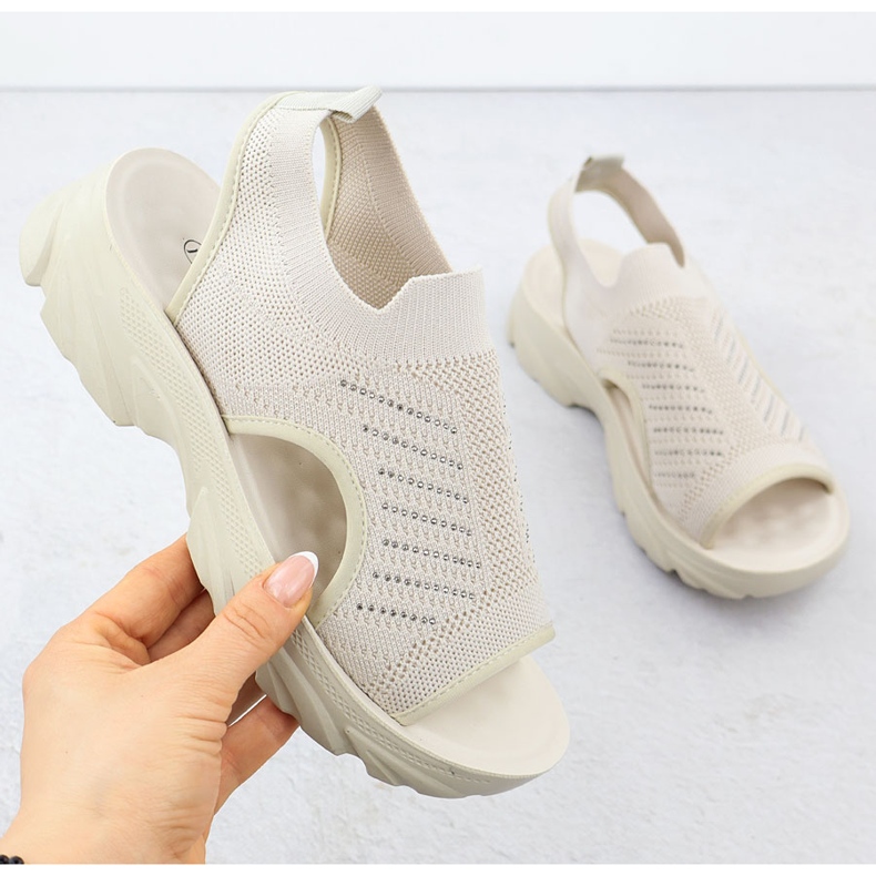 Naisten sandaalit, jotka on rakennettu -beige potocki to90302 1