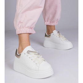 Valkoiset lenkkarit, joissa on kultainen insertti ja zirkonipinta valkoinen 1