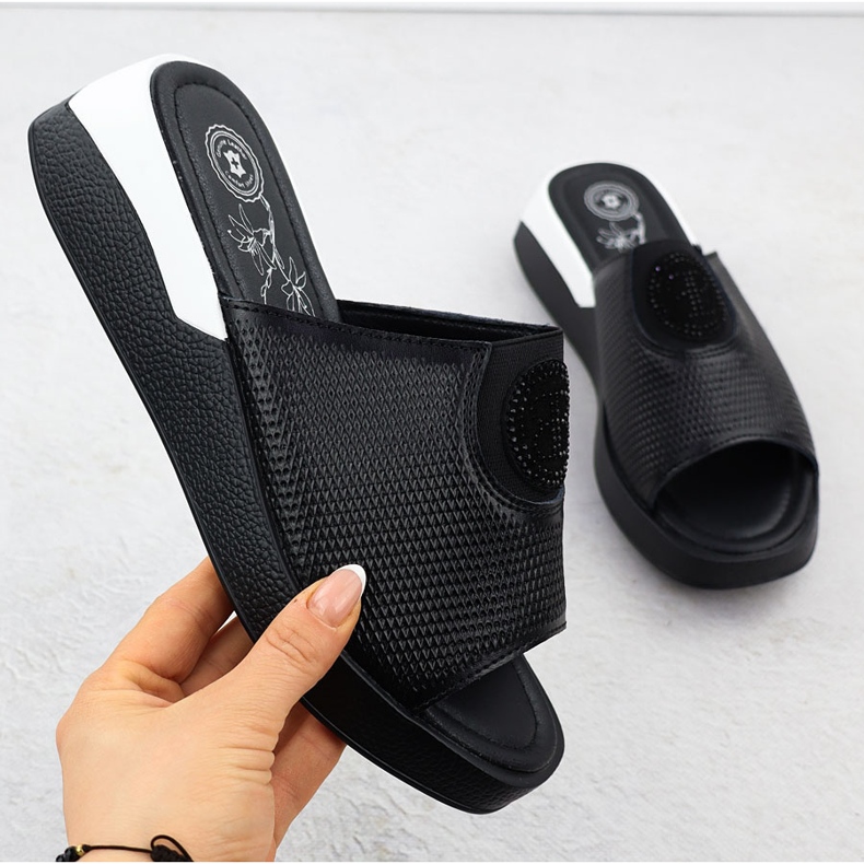 Naisten nahkatohvelit mukavat mustat jezzi 8479 1