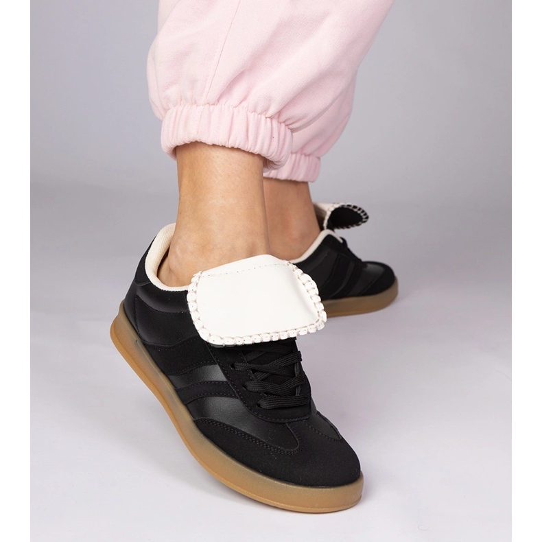 Mustat lenkkarit naisten urheilun lenkkarit 1