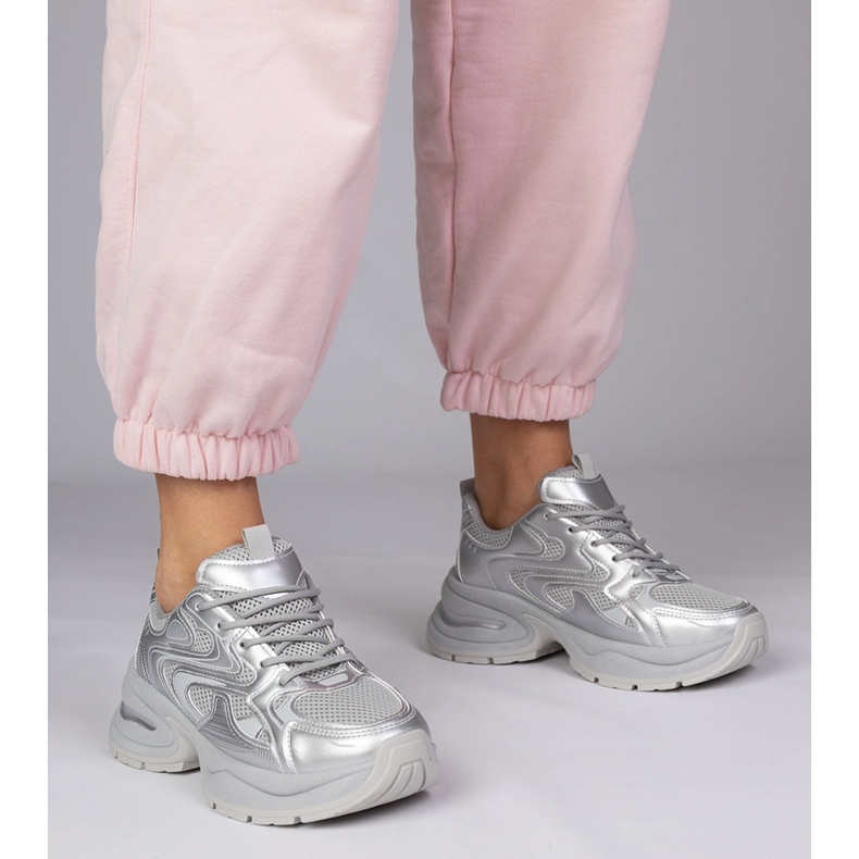 Hopea -urheilut paksulla pohjalla 1