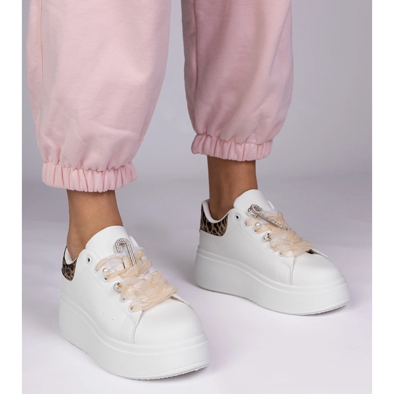 Valkoiset lenkkarit, joissa on leopardin insertti ja zirkoni valkoinen 1