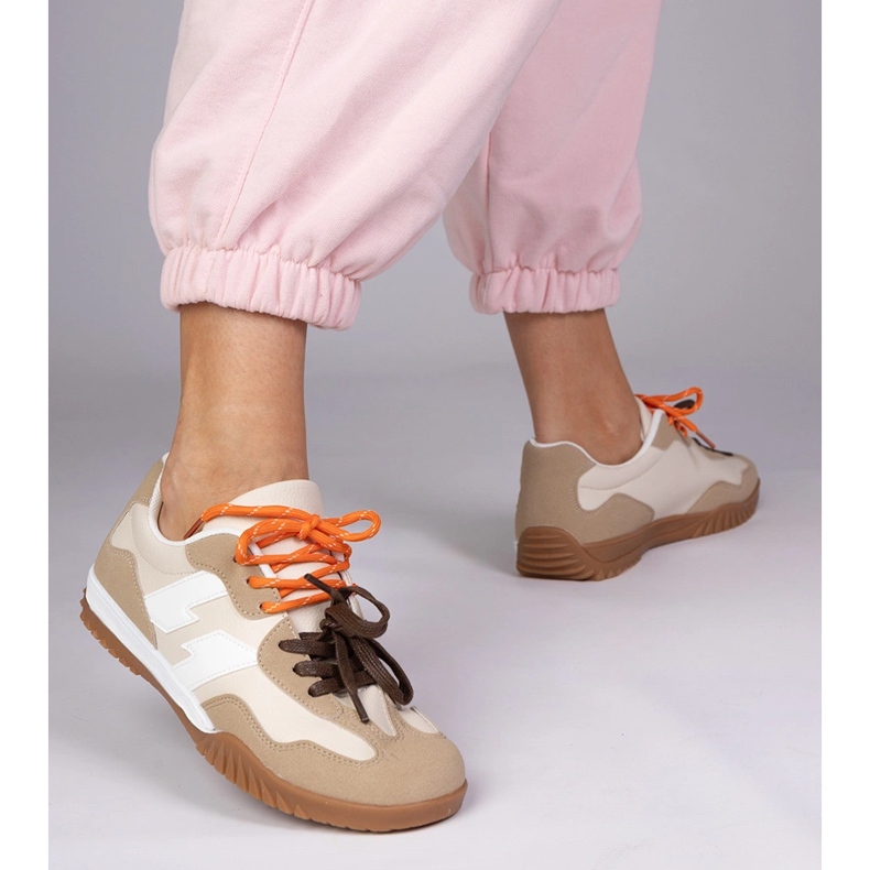 Beige -lenkkarit lenkkarit värikkäillä nauhoilla 1