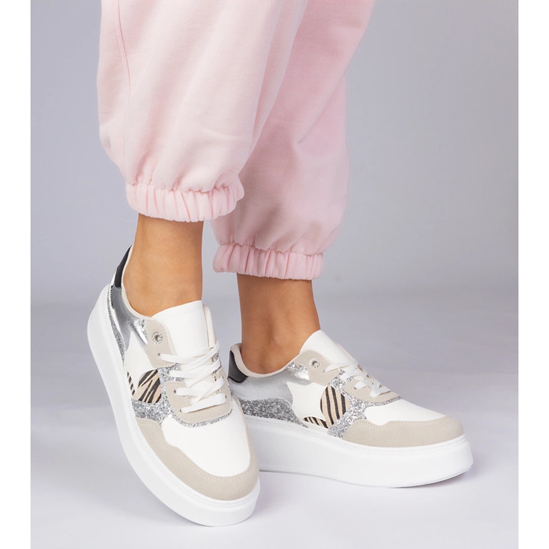 Beiget lenkkarit glitterillä 2