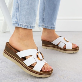 Naisten nahkainen flip flops valkoisilla kiiloilla REMONTE D2L52-80 valkoinen 5