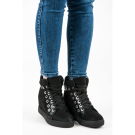 Seastar Mustat lenkkarit 1