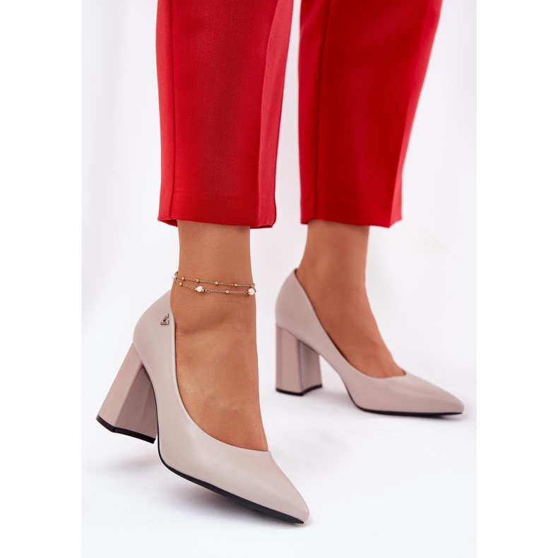 Tyylikkäät pumput Vinceza 62220 -pylväsharmaalla 2