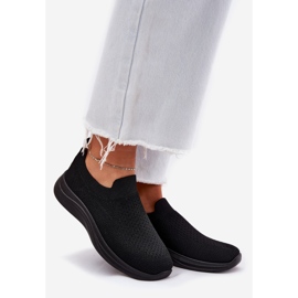 Naisten mustakankaiset urheilukengät 1