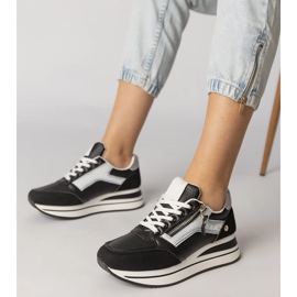 Mustat urheilun lenkkarit koristeltu liukusäätimellä 1